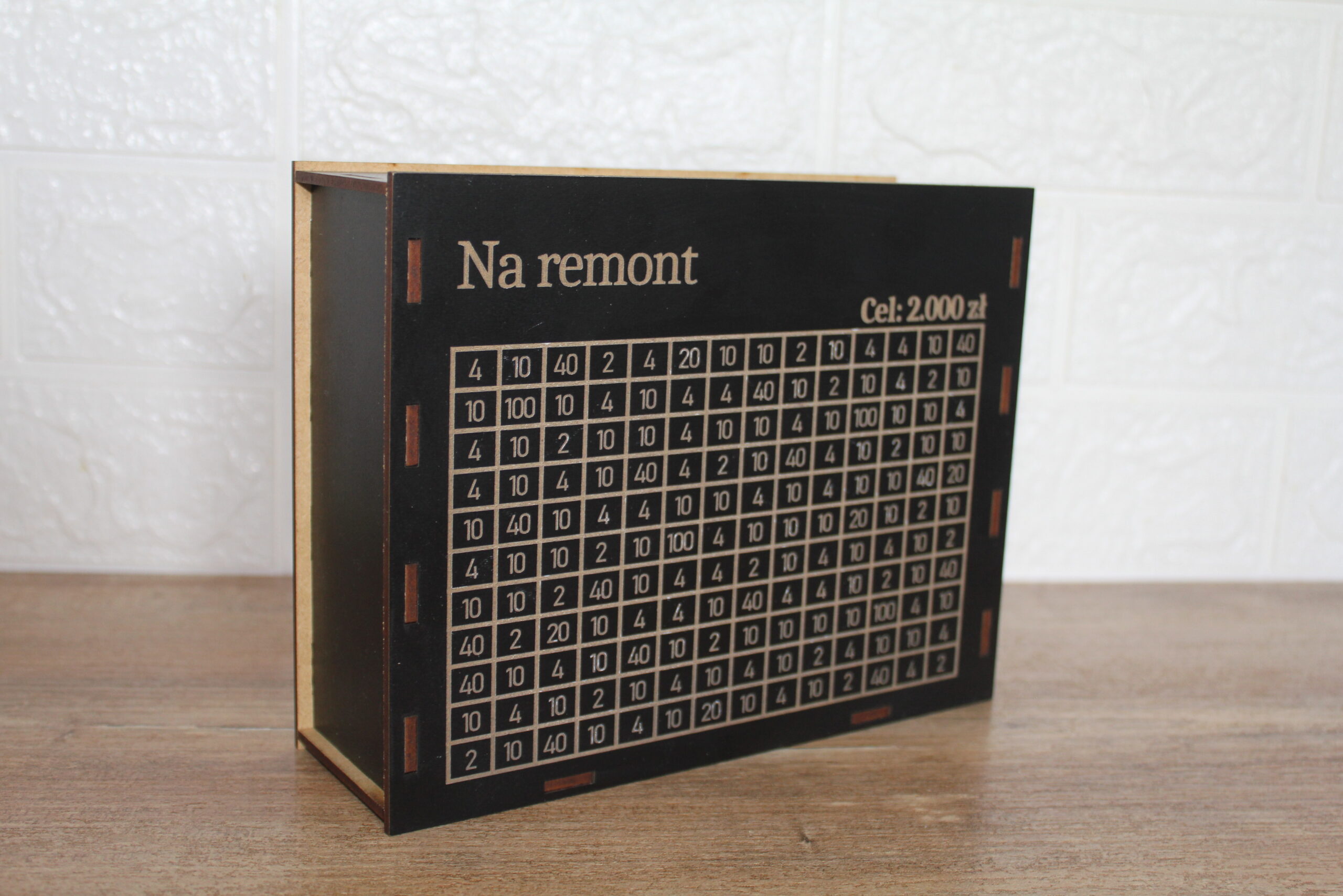 Skarbonka wykreślana personalizowana czarna - obrazek 4